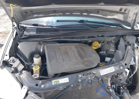 2014 Chrysler Town & Country Touring из США, поврежденный, VIN 2C4RC1BG3ER192736